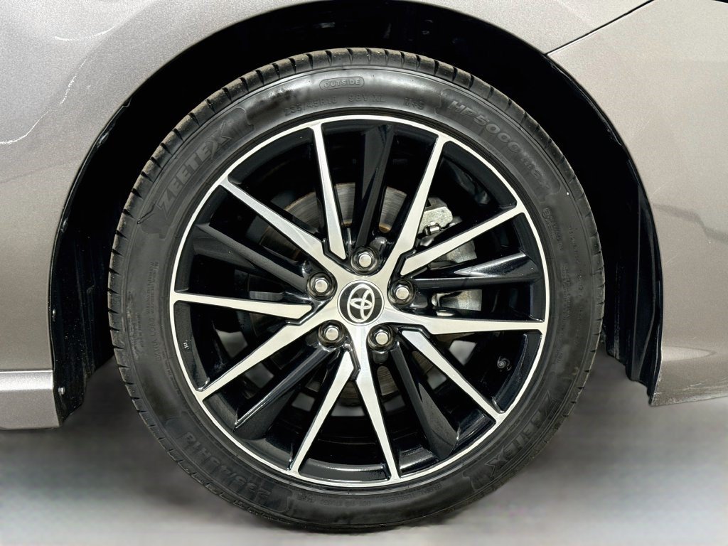 Used 2021 Toyota Camry SE FWD image 30