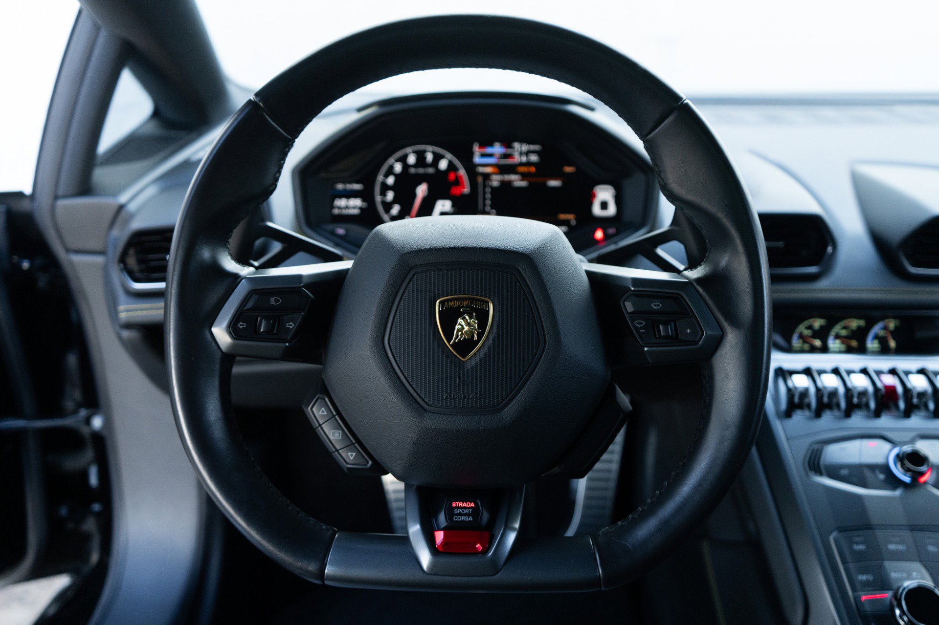 Used 2015 Lamborghini Huracan LP 610-4 image 10