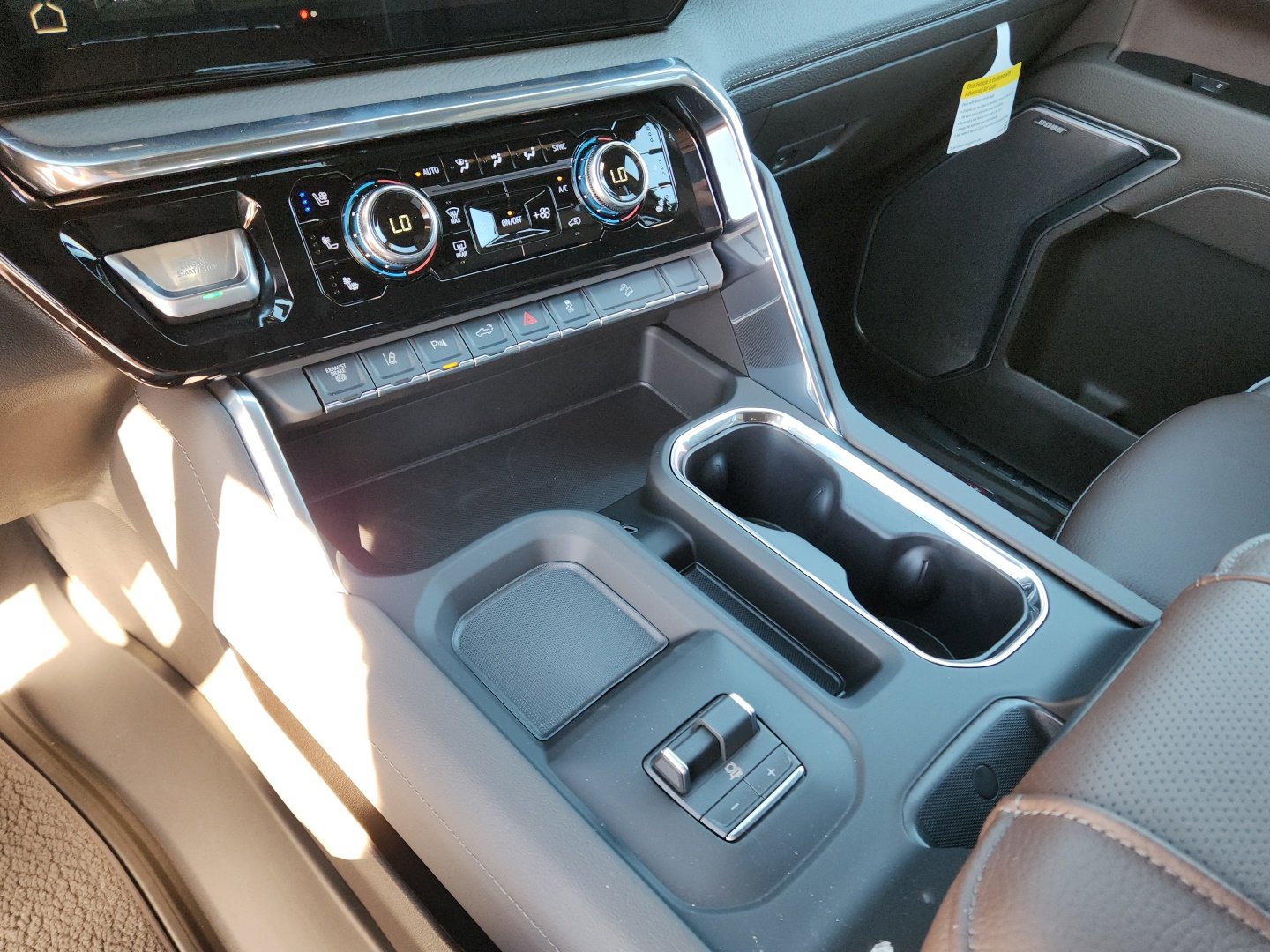 New 2026 GMC Sierra 2500 Denali w/ Max Trailering Package image 19