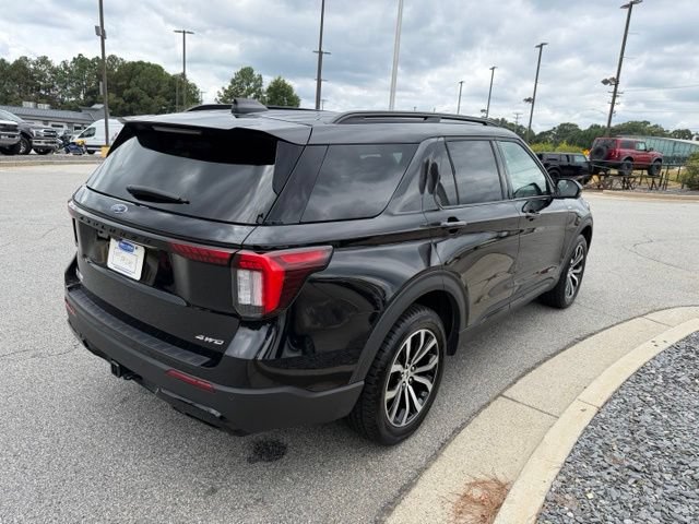 Certified 2025 Ford Explorer ST-Line AWD/4WD image 8