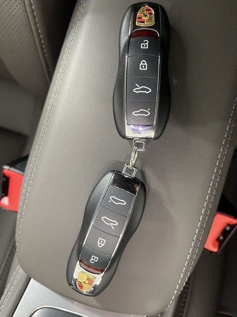 New 2025 Porsche 718 Cayman GT4 image 41