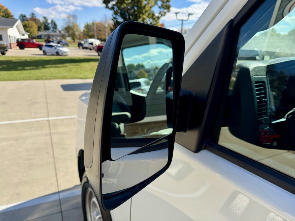 Used 2018 Nissan NV 3500 S image 8