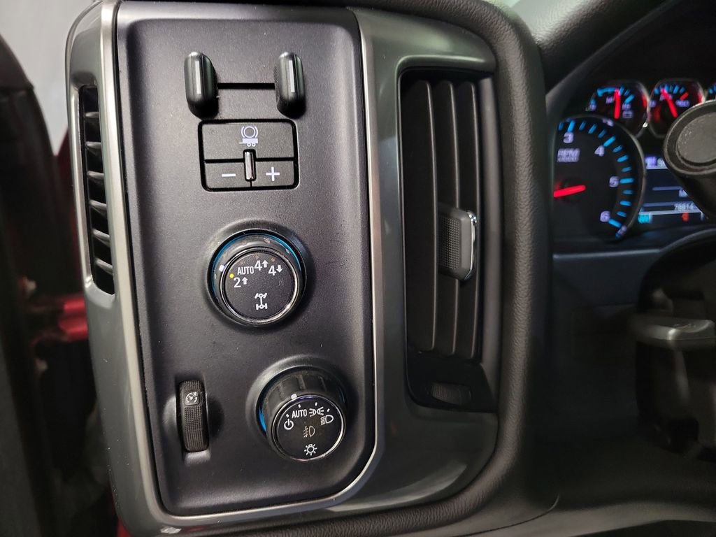 Used 2019 Chevrolet Silverado 1500 LT w/ All Star Edition image 19