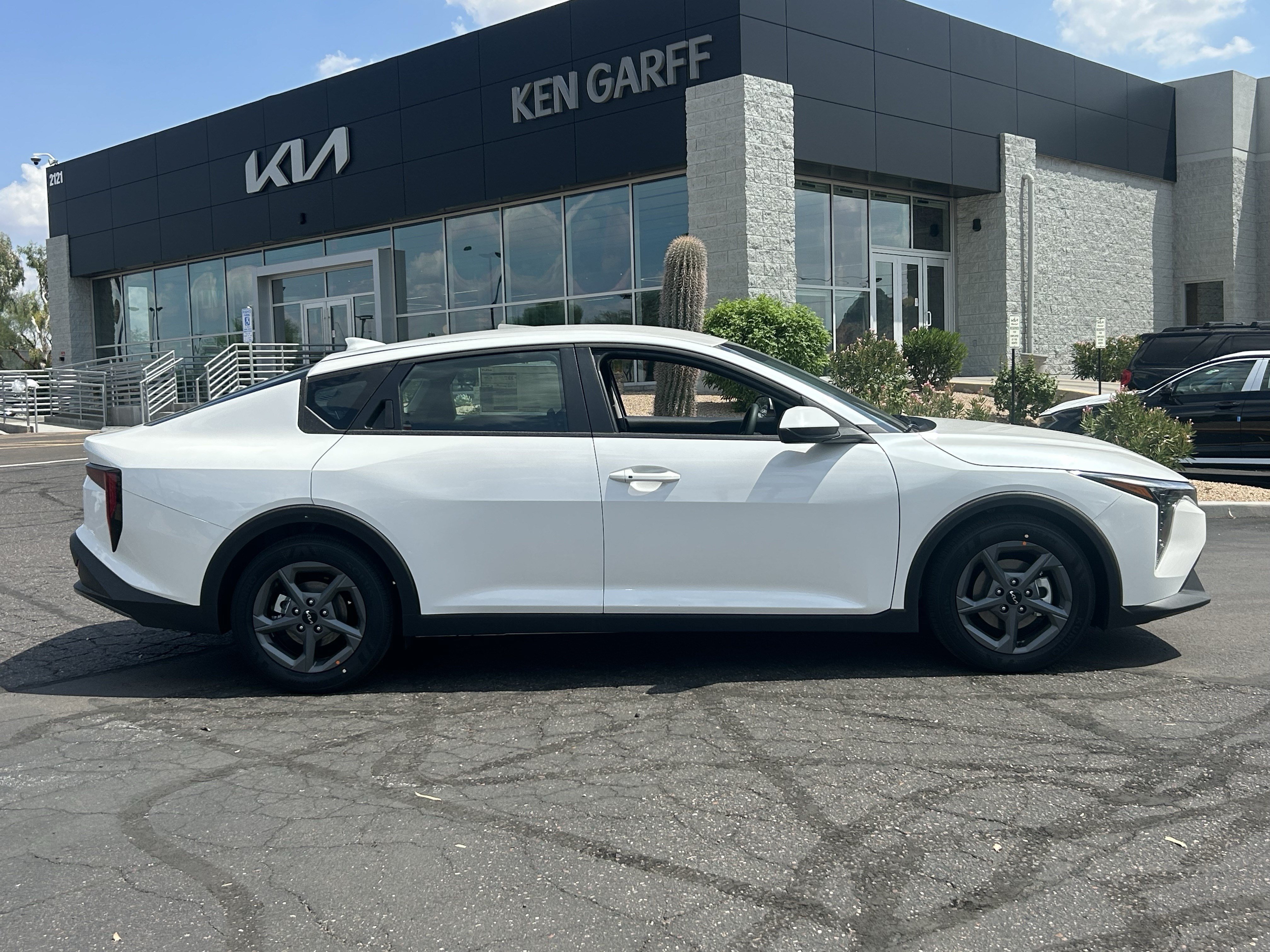 New 2026 Kia K4 FWD image 2