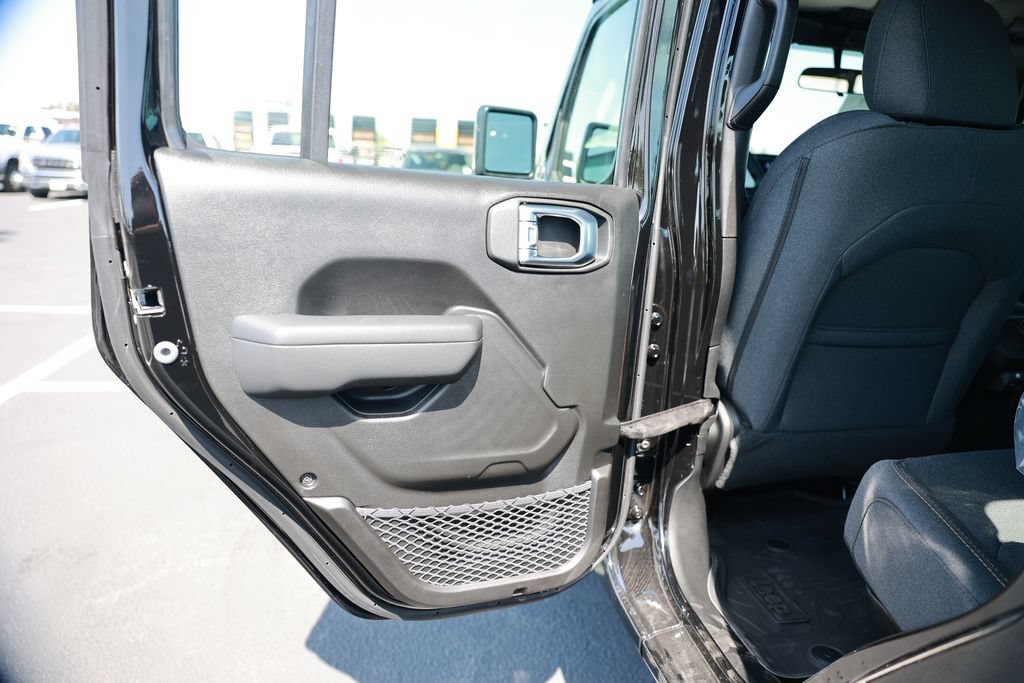 New 2026 Jeep Gladiator Sport AWD/4WD image 32
