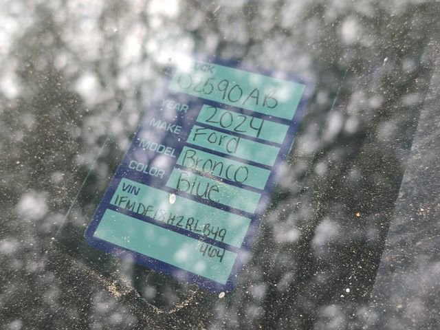 Used 2024 Ford Bronco Black Diamond AWD/4WD image 11