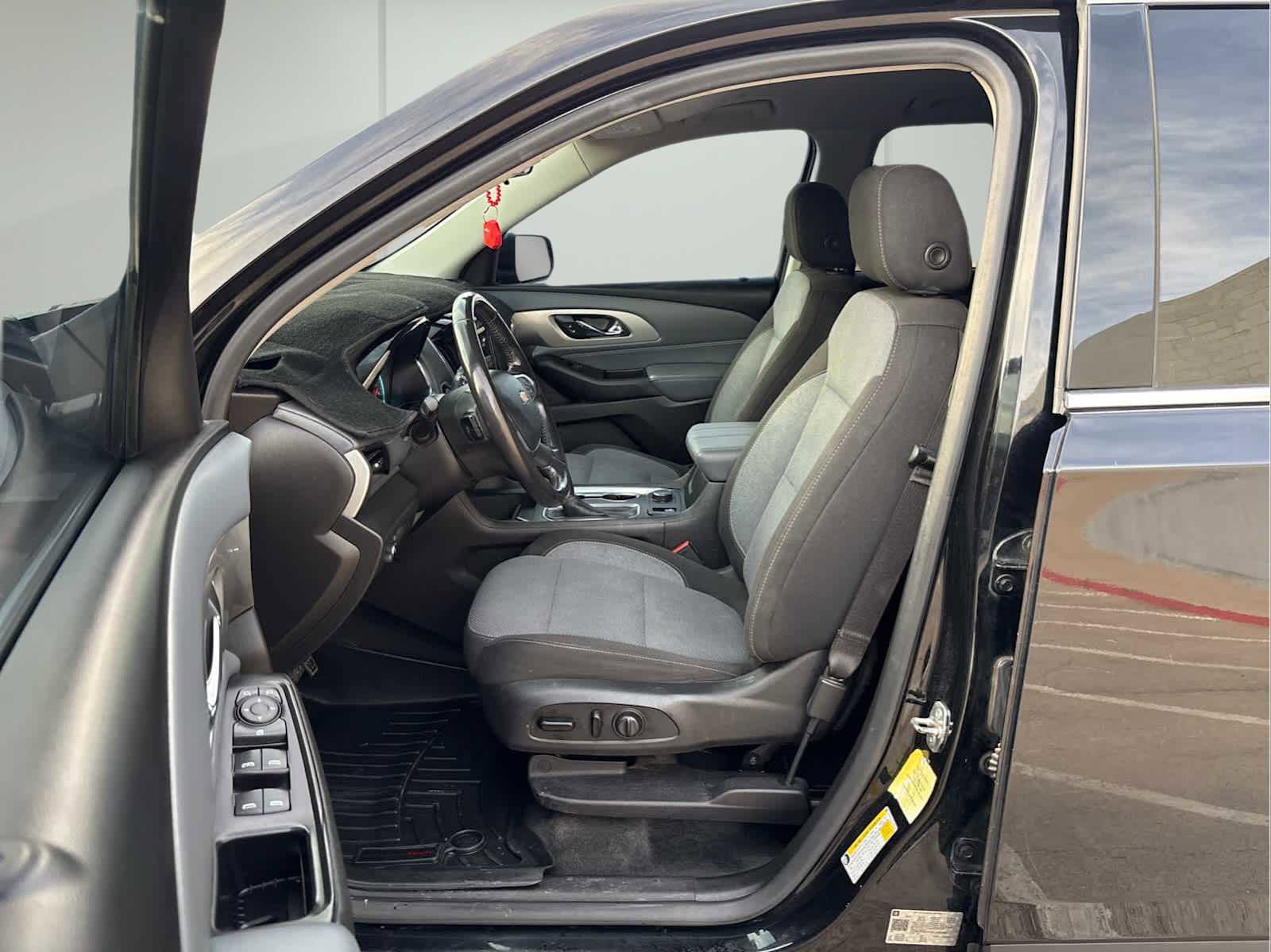 Used 2019 Chevrolet Traverse LT image 10