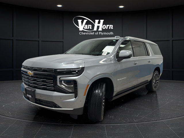 Used 2026 Chevrolet Suburban High Country AWD/4WD image 3