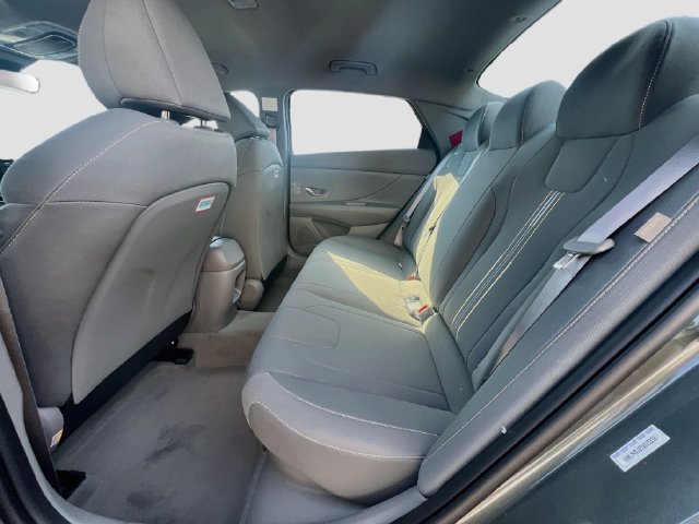 New 2026 Hyundai Elantra Hybrid FWD image 22