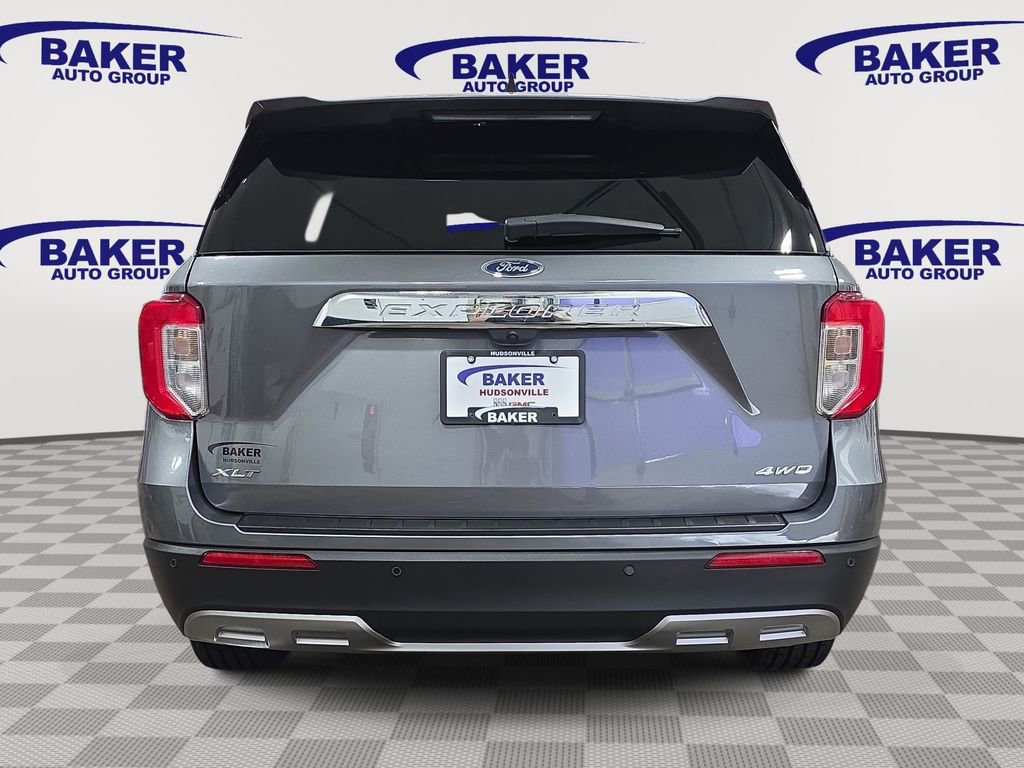 Used 2023 Ford Explorer XLT w/ Equipment Group 202A image 6