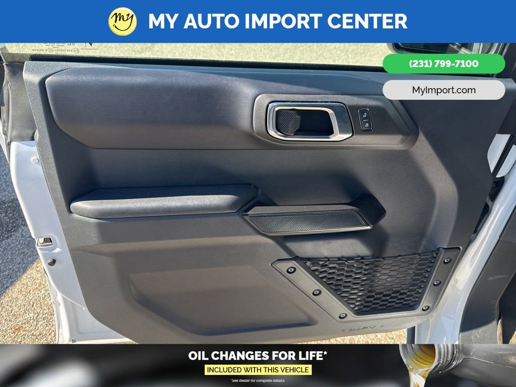 Used 2025 Ford Bronco Badlands AWD/4WD image 10