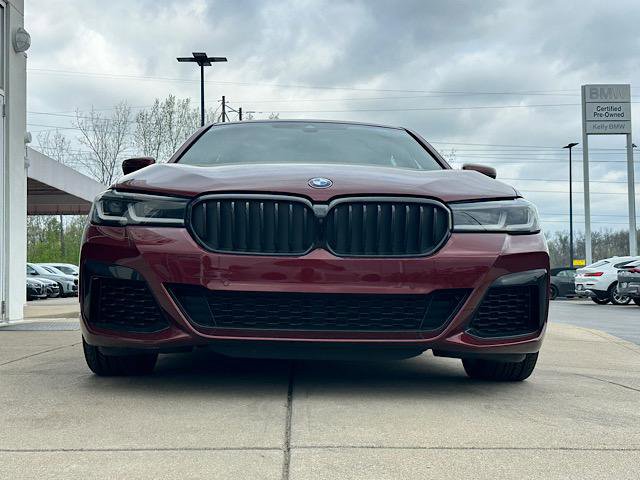 Used 2021 BMW M550i xDrive w/ Dynamic Handling Package image 2
