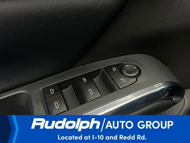 Used 2025 Chevrolet Traverse LT image 14