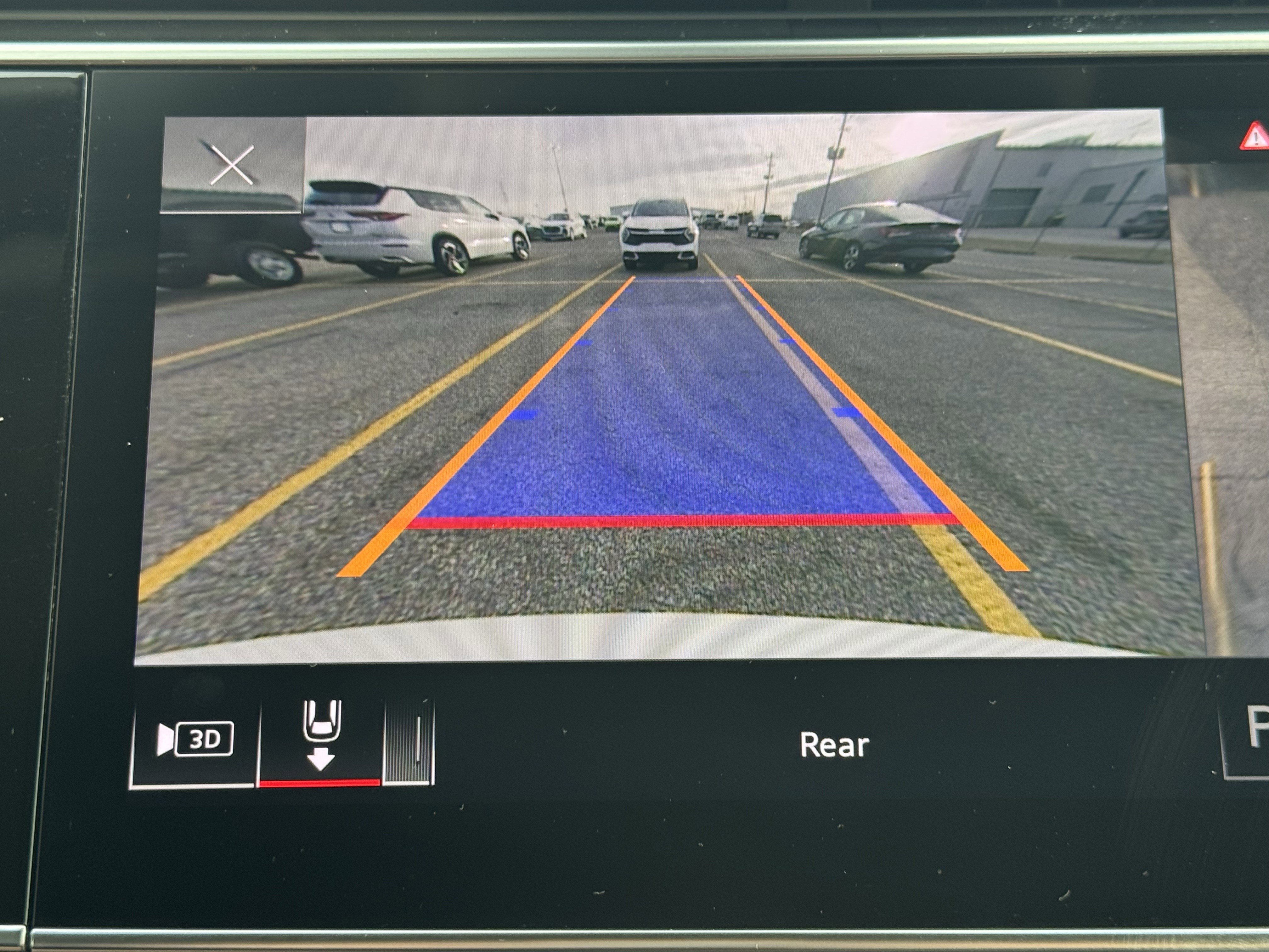 Used 2023 Audi Q8 Prestige image 13