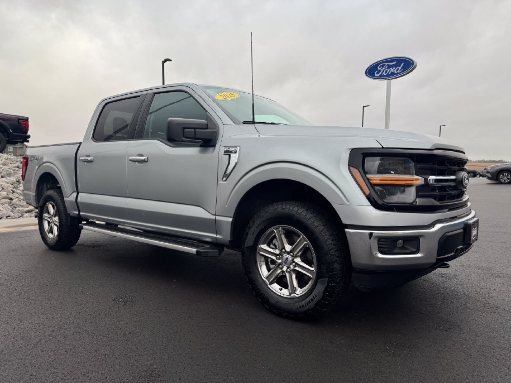 Used 2025 Ford F150 XLT w/ Equipment Group 301A Standard AWD/4WD image 3