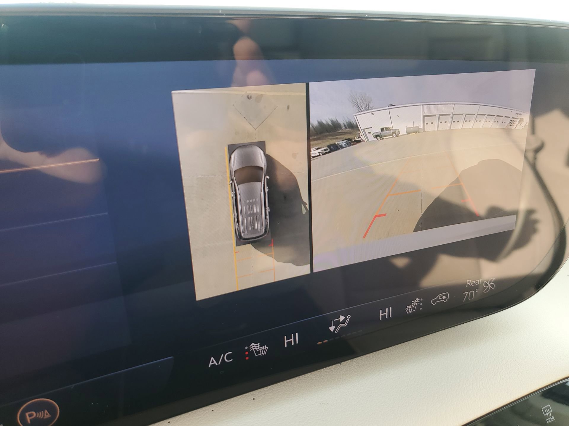 Used 2025 Buick Enclave Avenir image 23