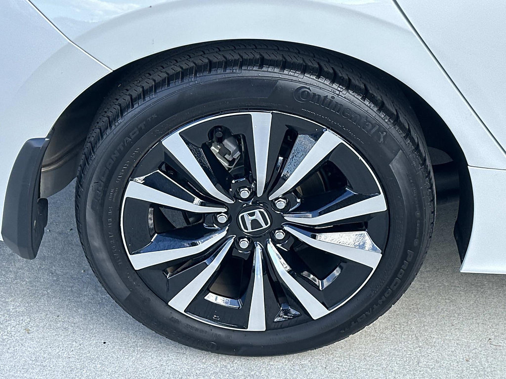 Certified 2024 Honda Civic EX-L image 30