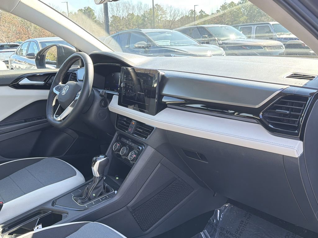 Used 2025 Volkswagen Taos S image 19