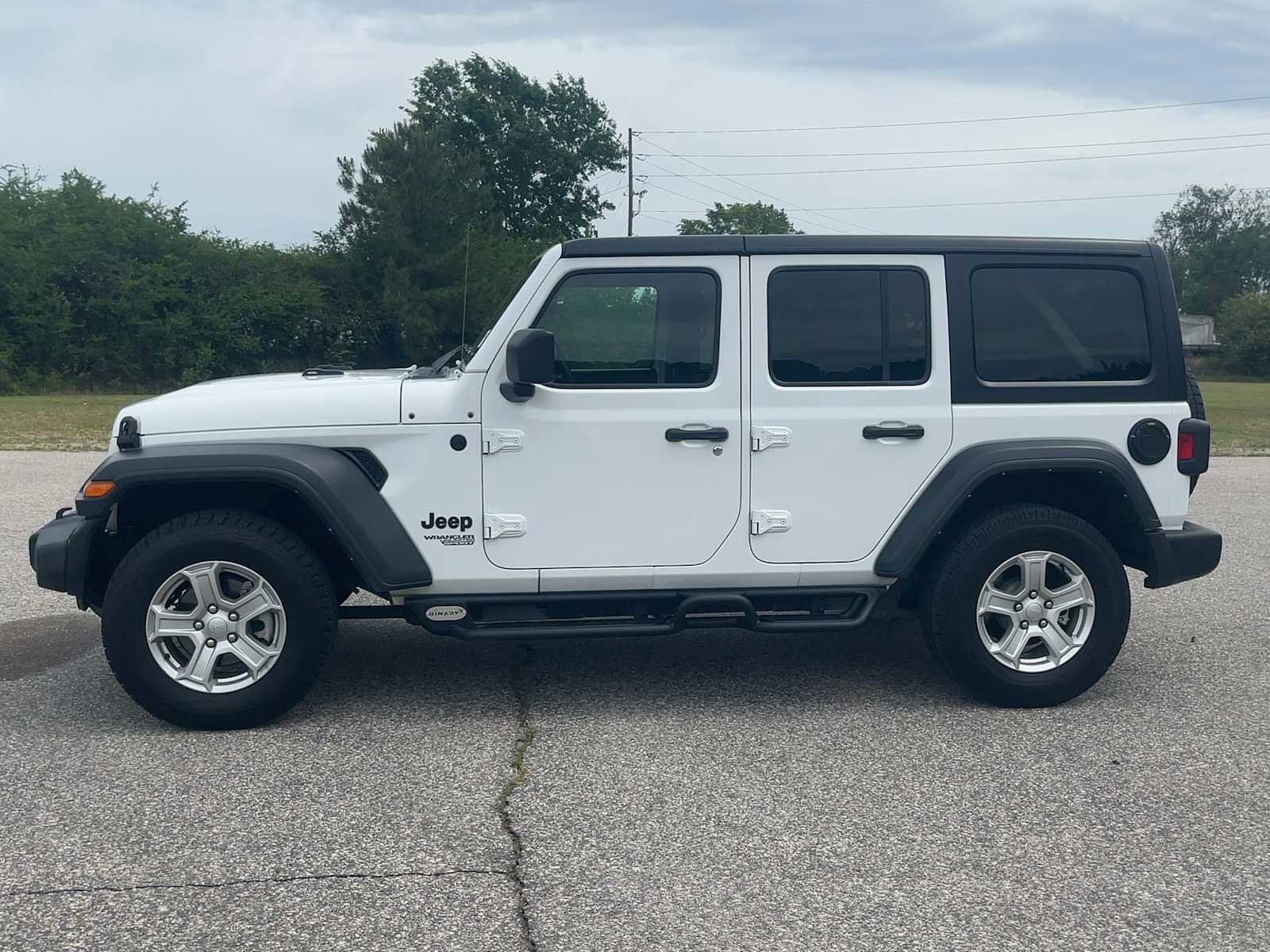 Used 2021 Jeep Wrangler Unlimited Sport AWD/4WD image 3
