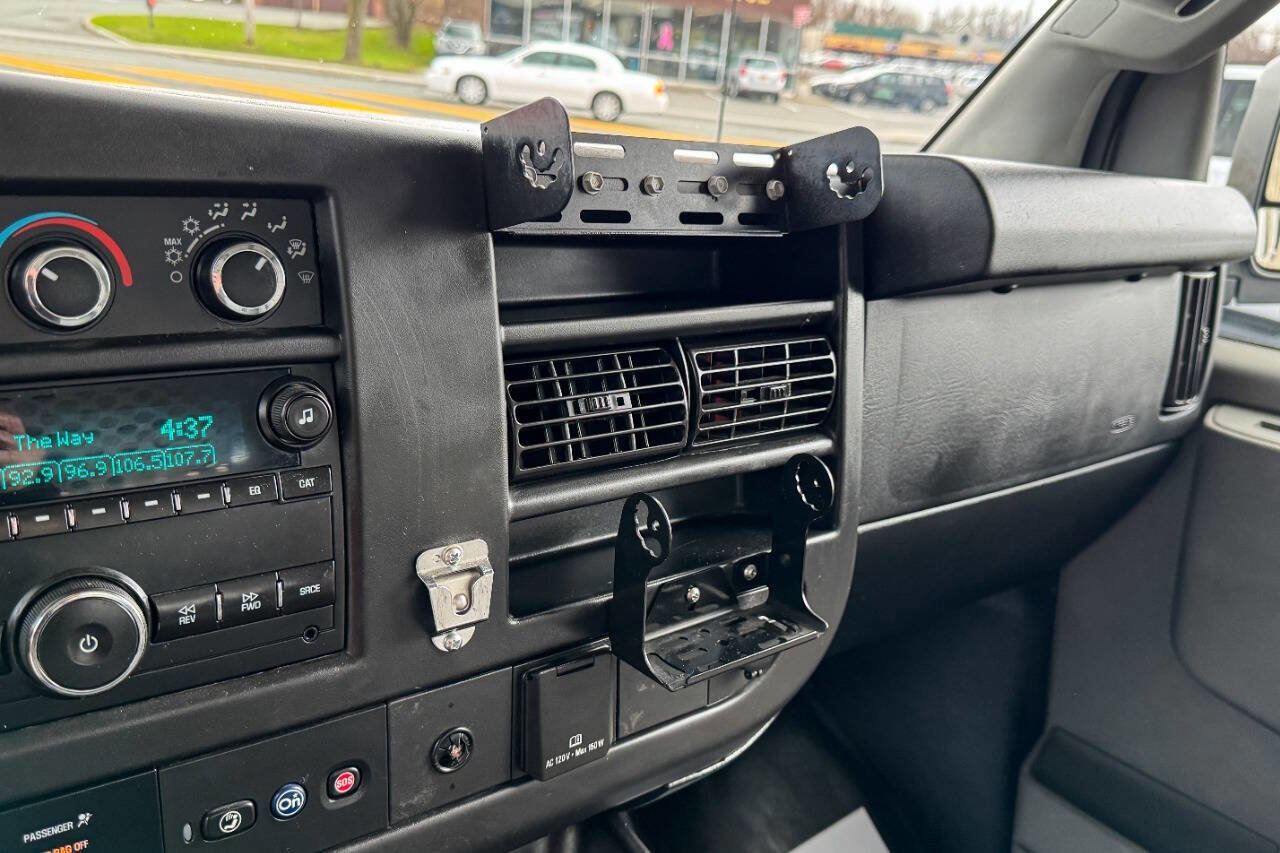 Used 2018 Chevrolet Express 2500 w/ Driver Convenience Package image 37