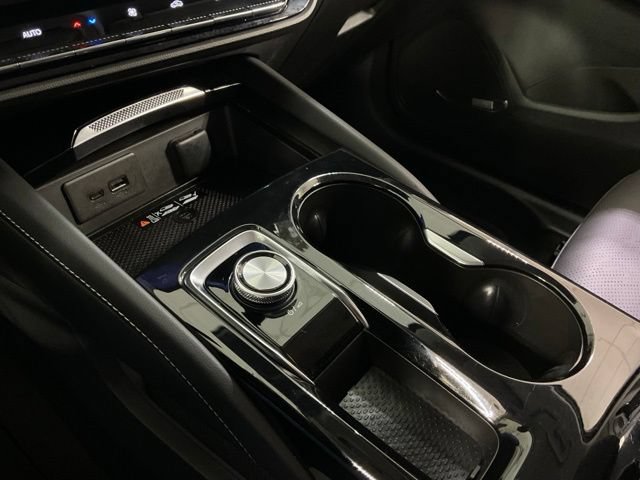 Used 2025 Buick Envision Sport Touring AWD/4WD image 23