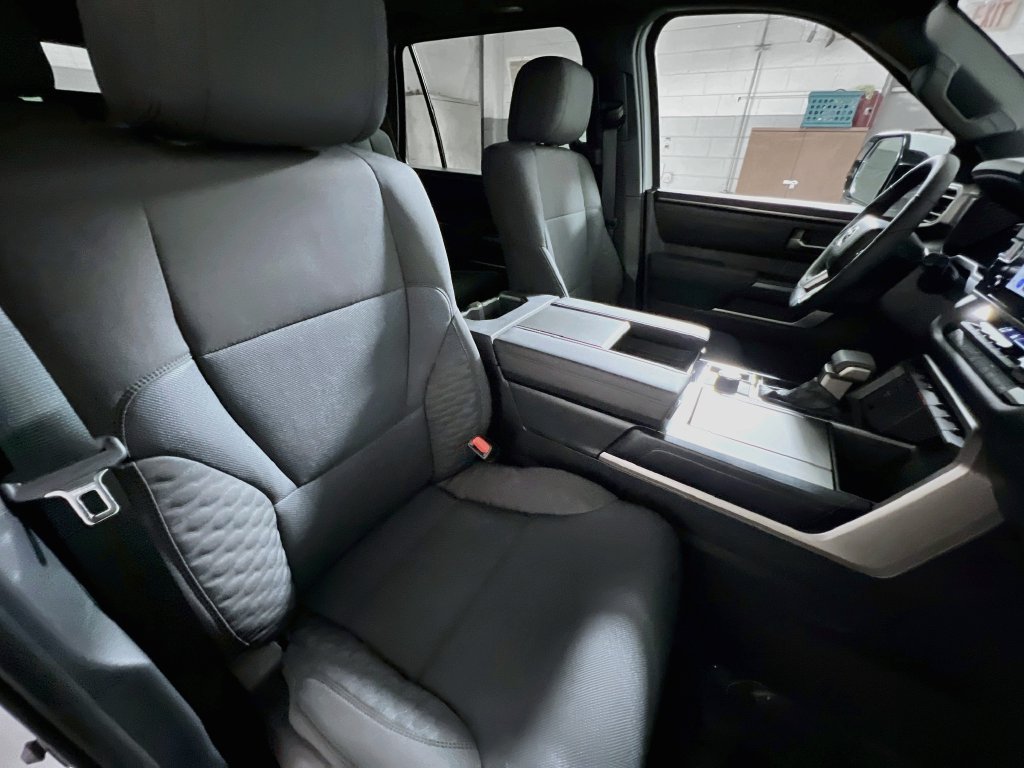 Used 2025 Toyota Sequoia SR5 AWD/4WD image 28