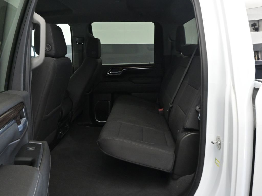 Used 2024 Chevrolet Silverado 2500 LT image 17