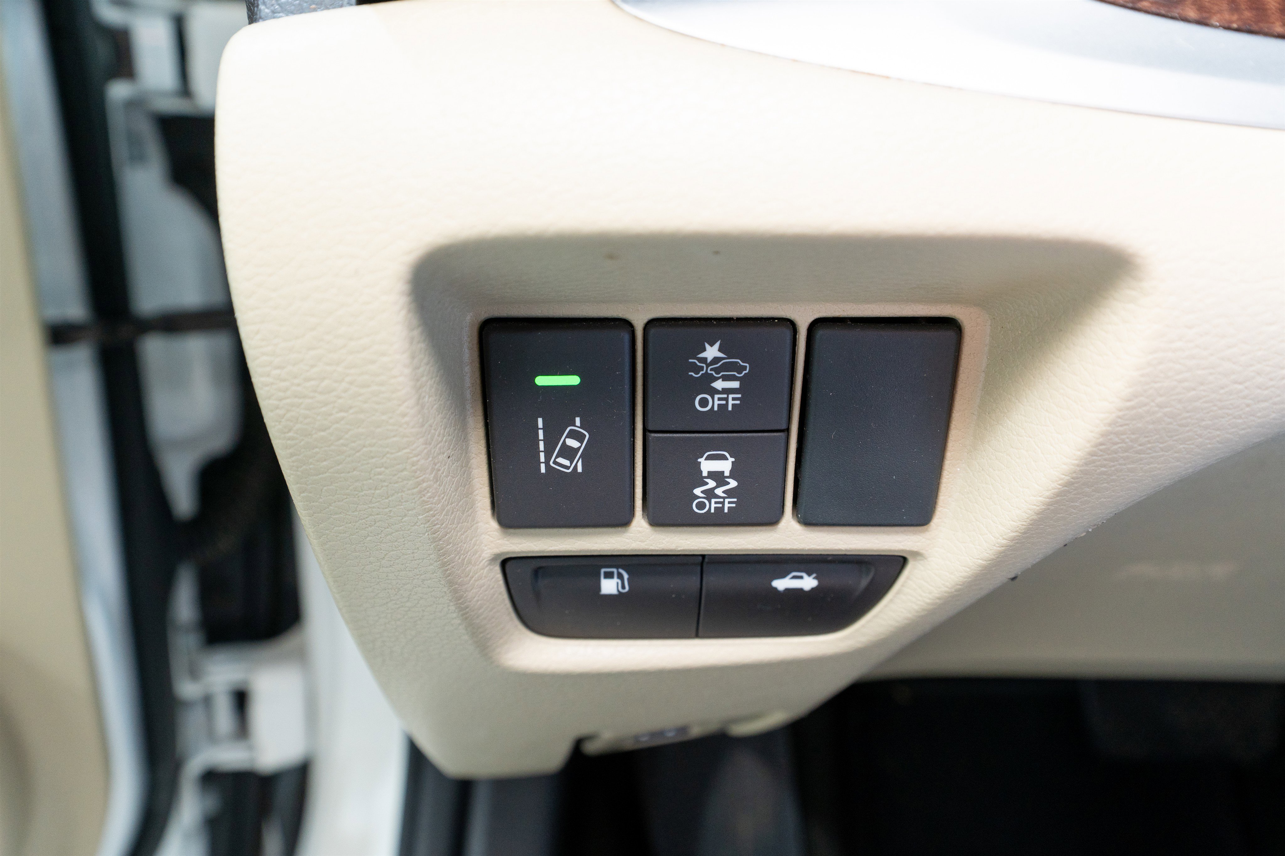 Used 2018 Acura TLX w/ Technology Package image 30