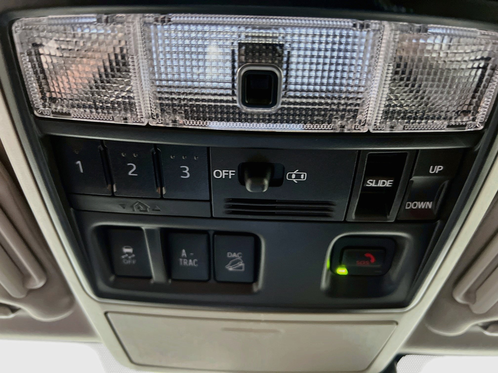 Used 2022 Toyota 4Runner Limited AWD/4WD image 21