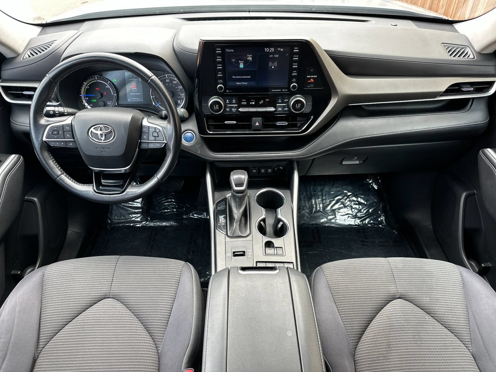 Used 2021 Toyota Highlander LE AWD/4WD image 17
