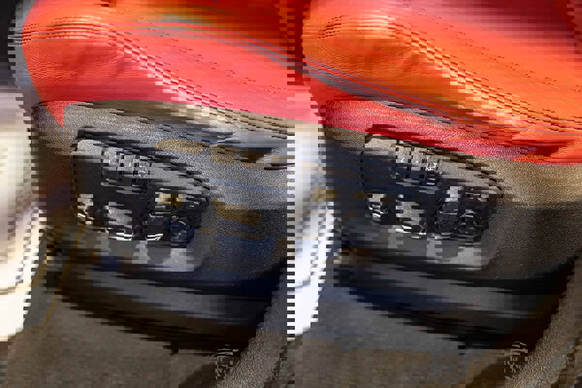 Used 2016 BMW X5 M image 23