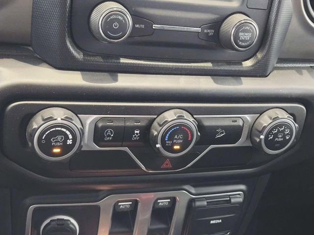 Used 2019 Jeep Wrangler Sport image 25