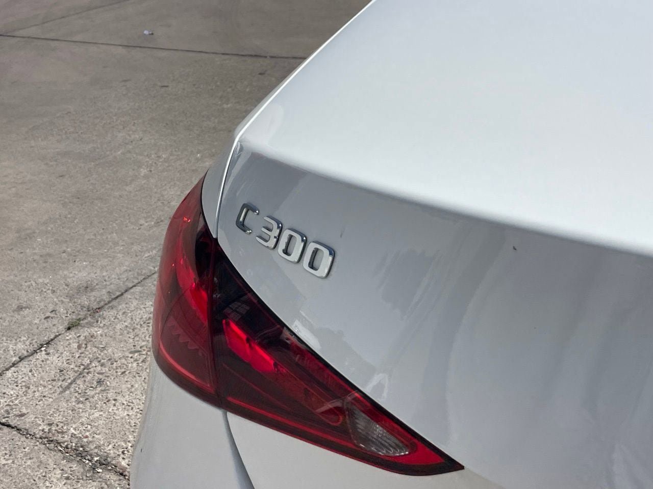 Used 2025 Mercedes-Benz C 300 4MATIC Sedan image 5
