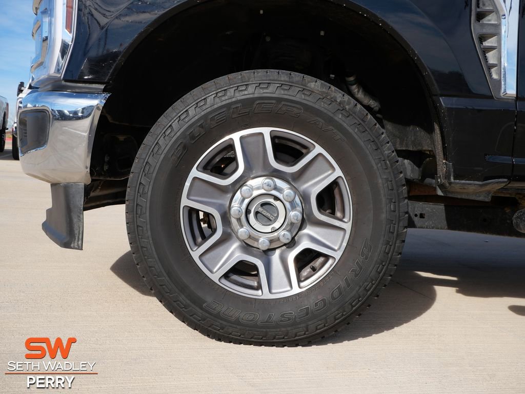 Certified 2025 Ford F250 Lariat w/ FX4 Off-Road Package image 11