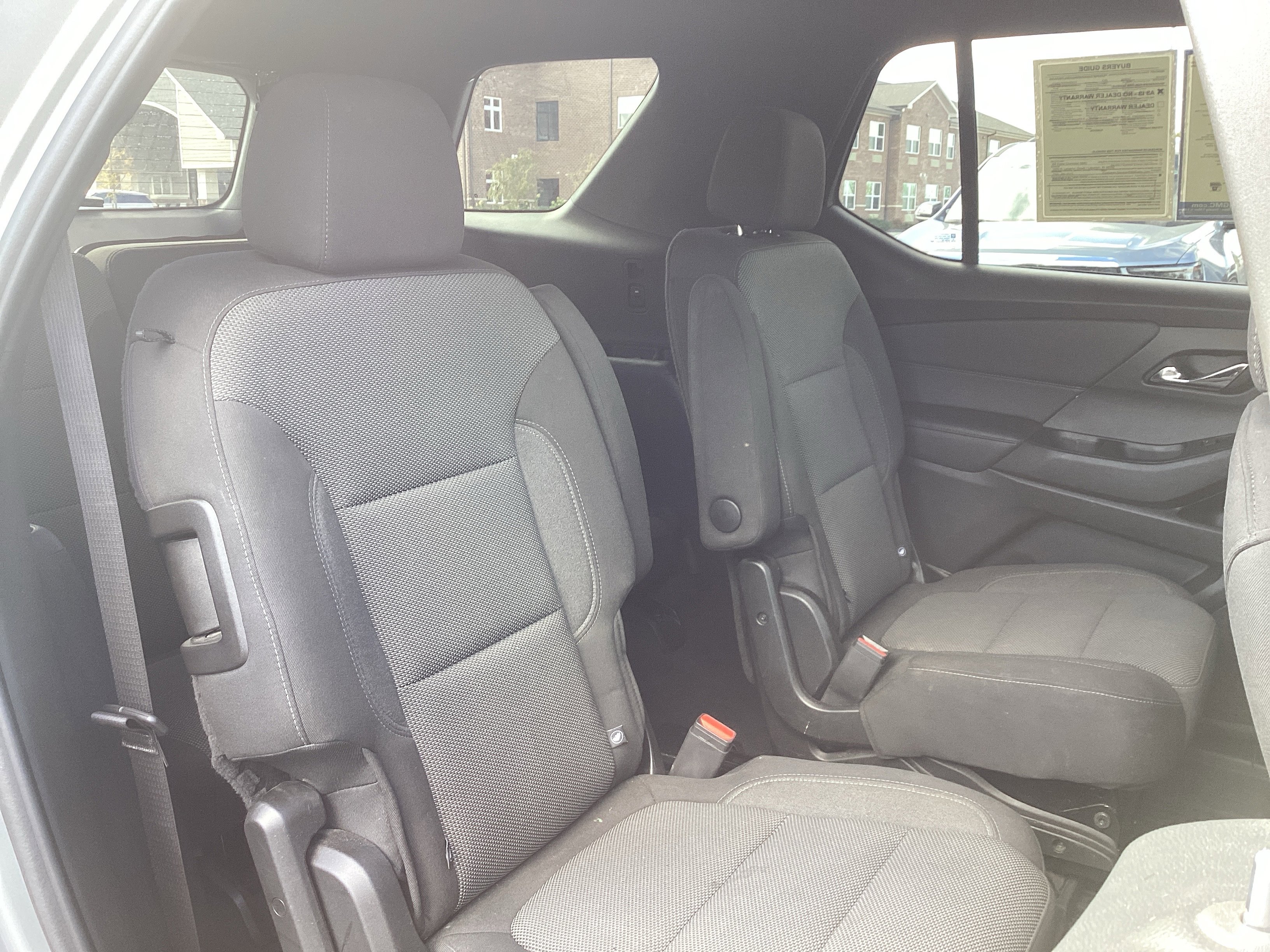 Used 2023 Chevrolet Traverse LT image 34