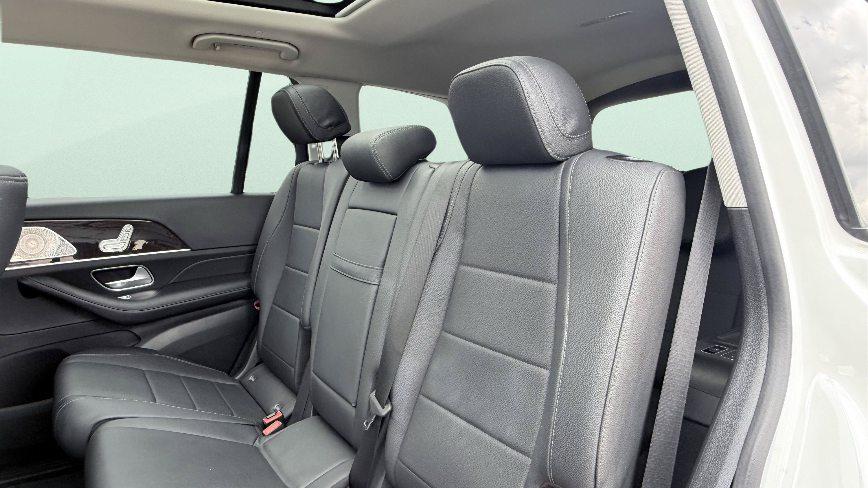 Used 2024 Mercedes-Benz GLS 450 4MATIC image 45