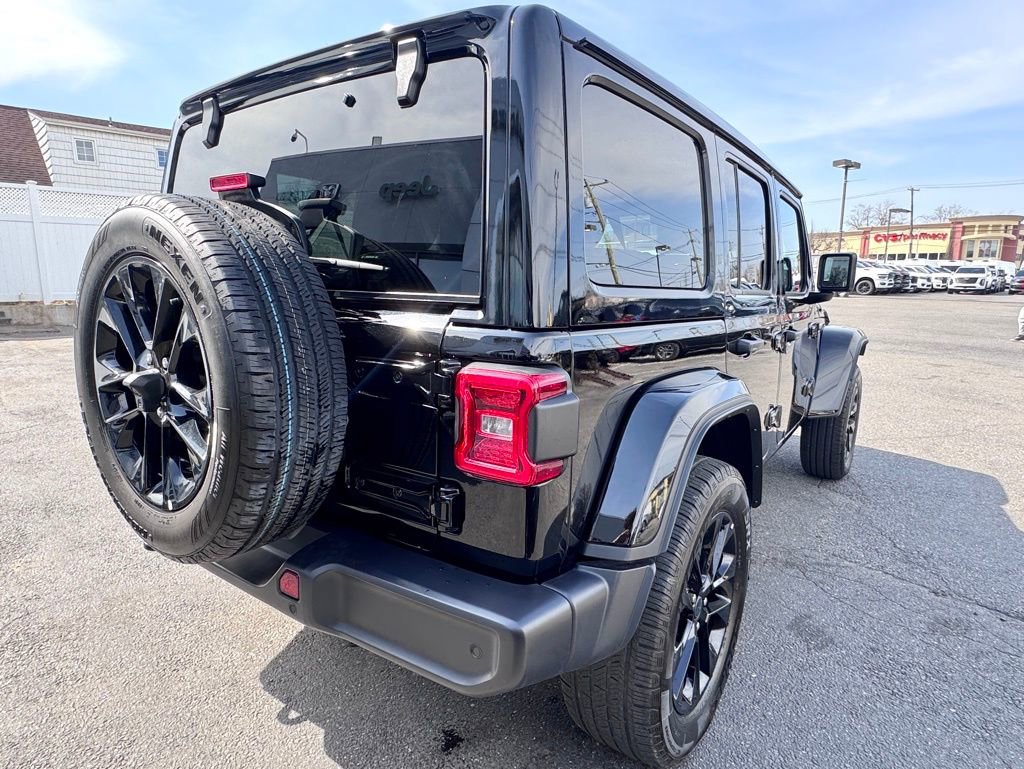 Certified 2025 Jeep Wrangler Unlimited Sahara w/ Safety Group image 7