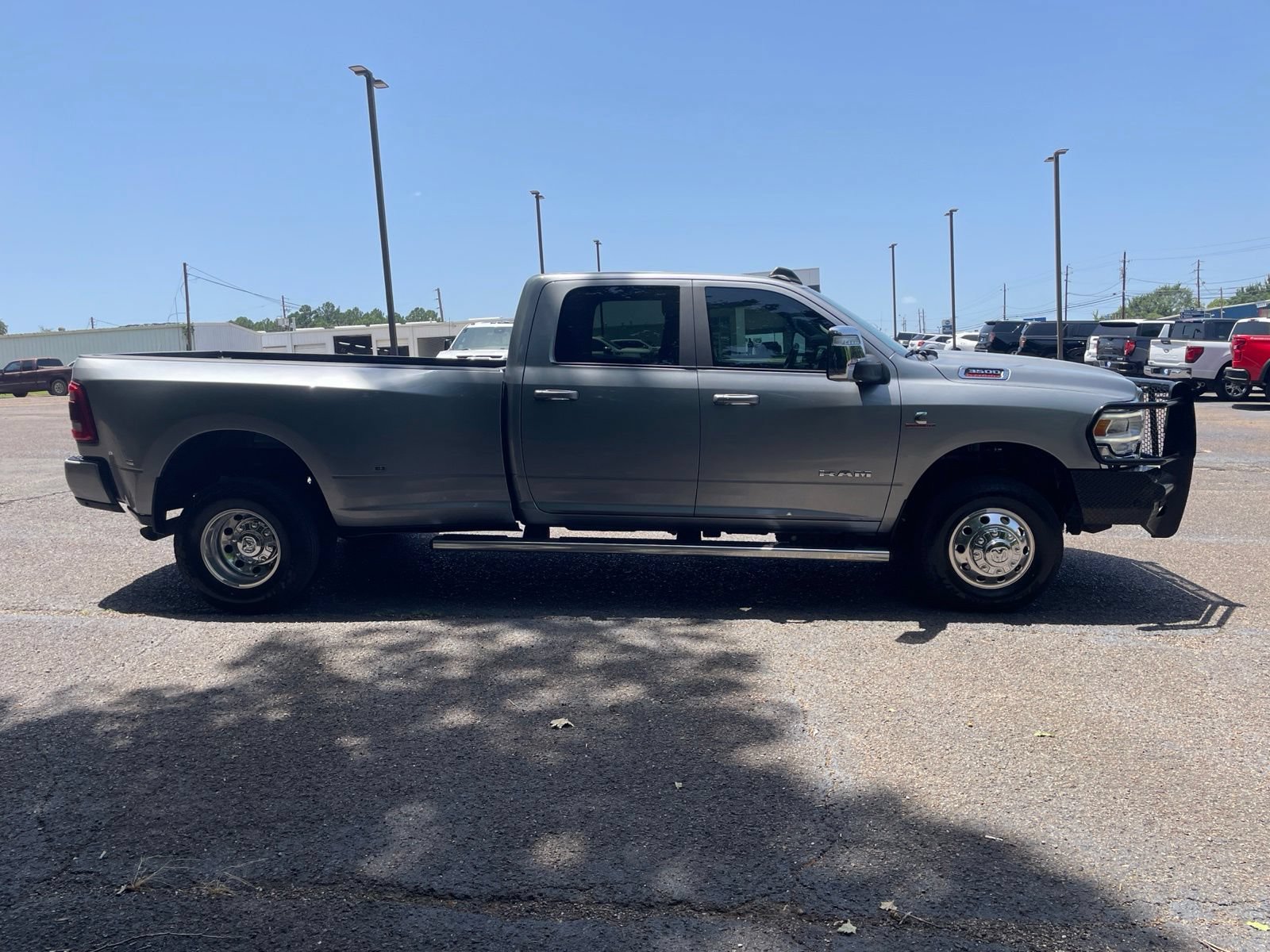 Used 2024 RAM 3500 Laramie AWD/4WD image 7