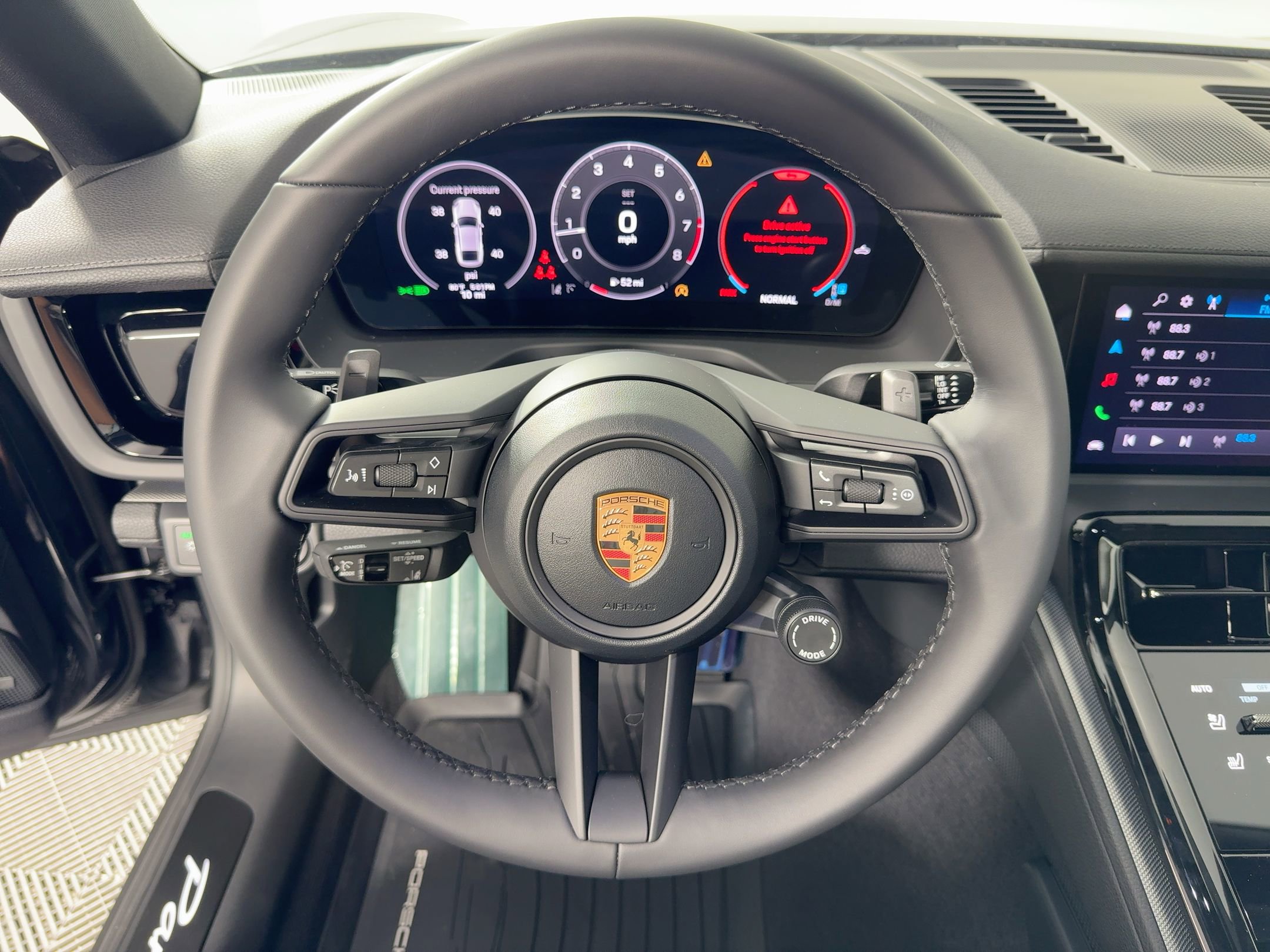 Used 2026 Porsche Panamera image 18