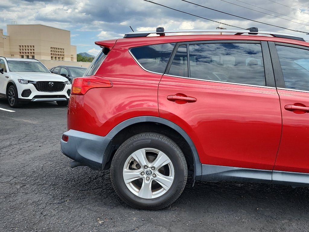 Used 2013 Toyota RAV4 LE FWD image 5