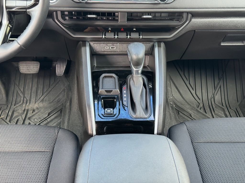 Used 2023 Chevrolet Colorado LT w/ LT Convenience Package II image 12