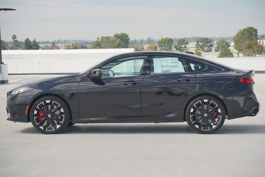 Used 2026 BMW M235i xDrive w/ Premium Package AWD/4WD image 4