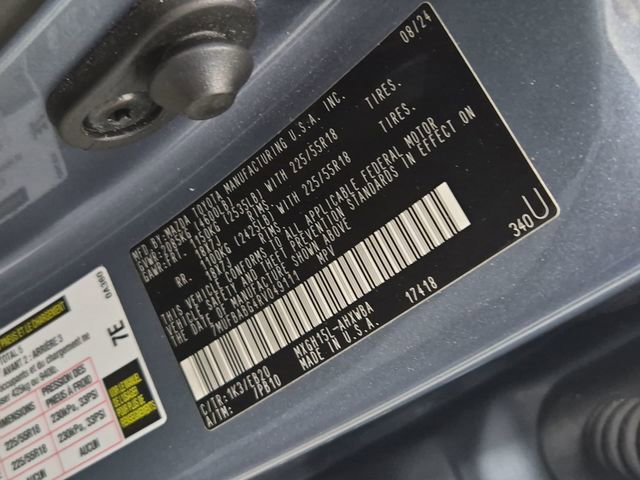 Used 2024 Toyota Corolla Cross XSE w/ Convenience Package image 31