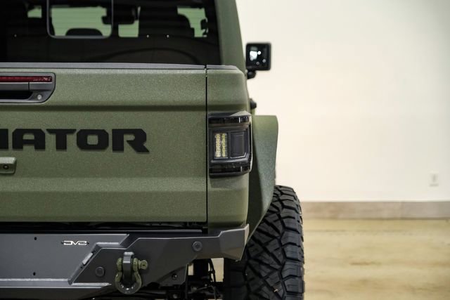 Used 2025 Jeep Gladiator Sport AWD/4WD image 37