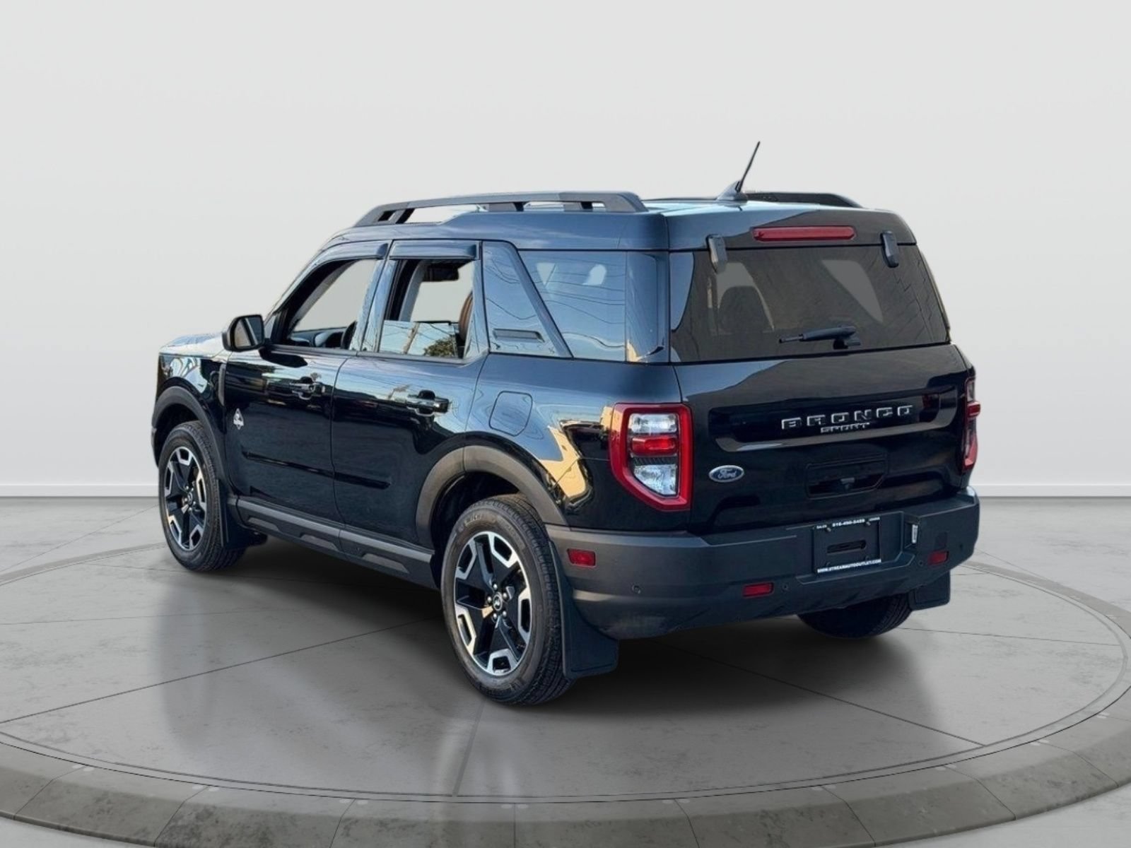 Used 2023 Ford Bronco Sport Outer Banks AWD/4WD image 4