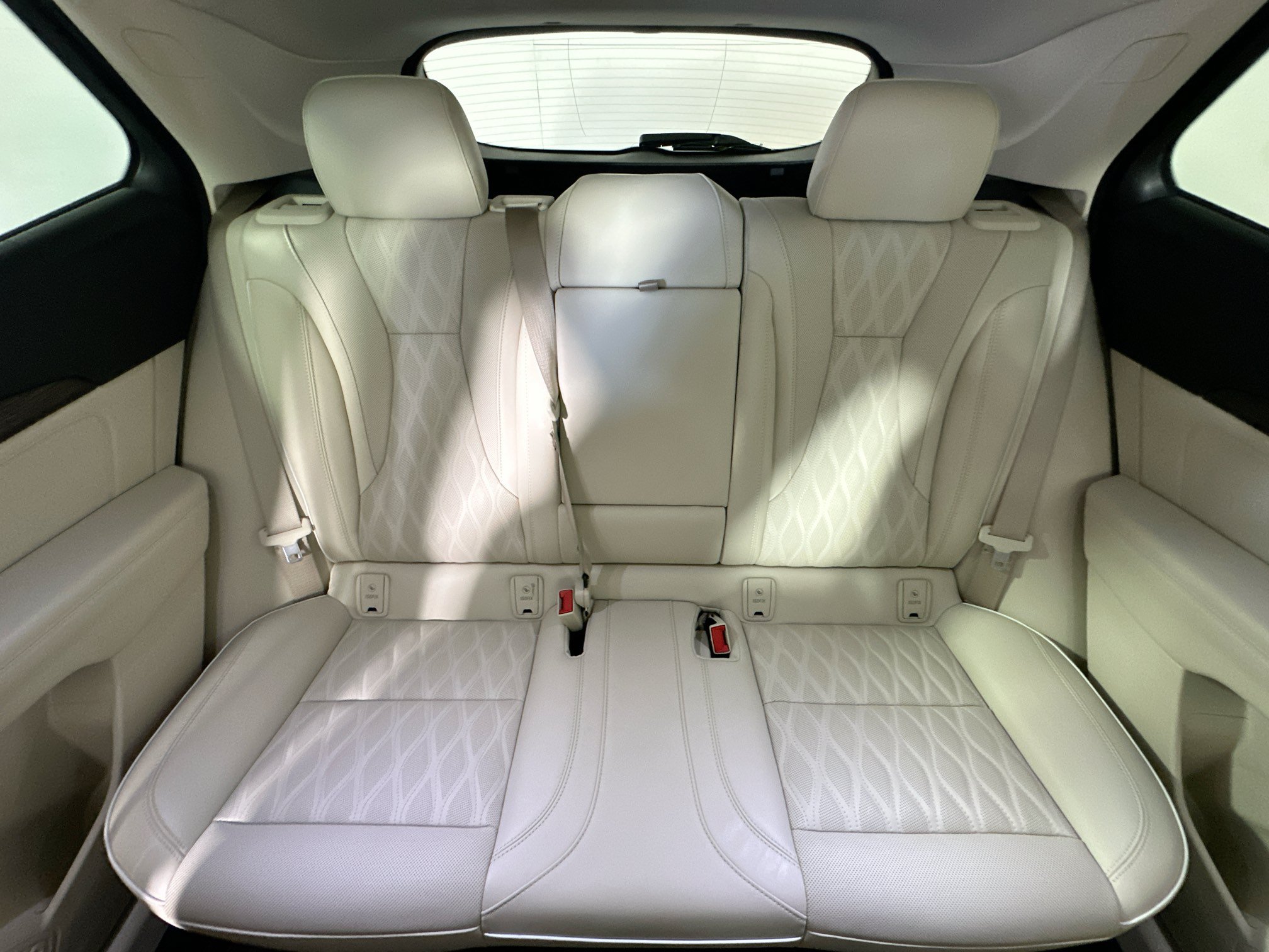 Used 2023 Buick Envision Avenir FWD image 30