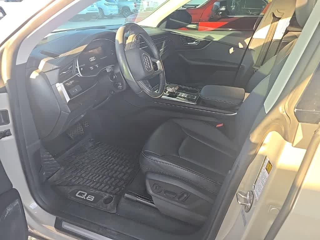Used 2023 Audi Q8 Premium w/ Convenience Package AWD/4WD image 9