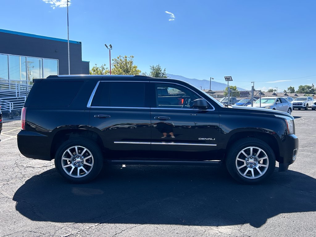 Used 2015 GMC Yukon Denali w/ Touring Package AWD/4WD image 2