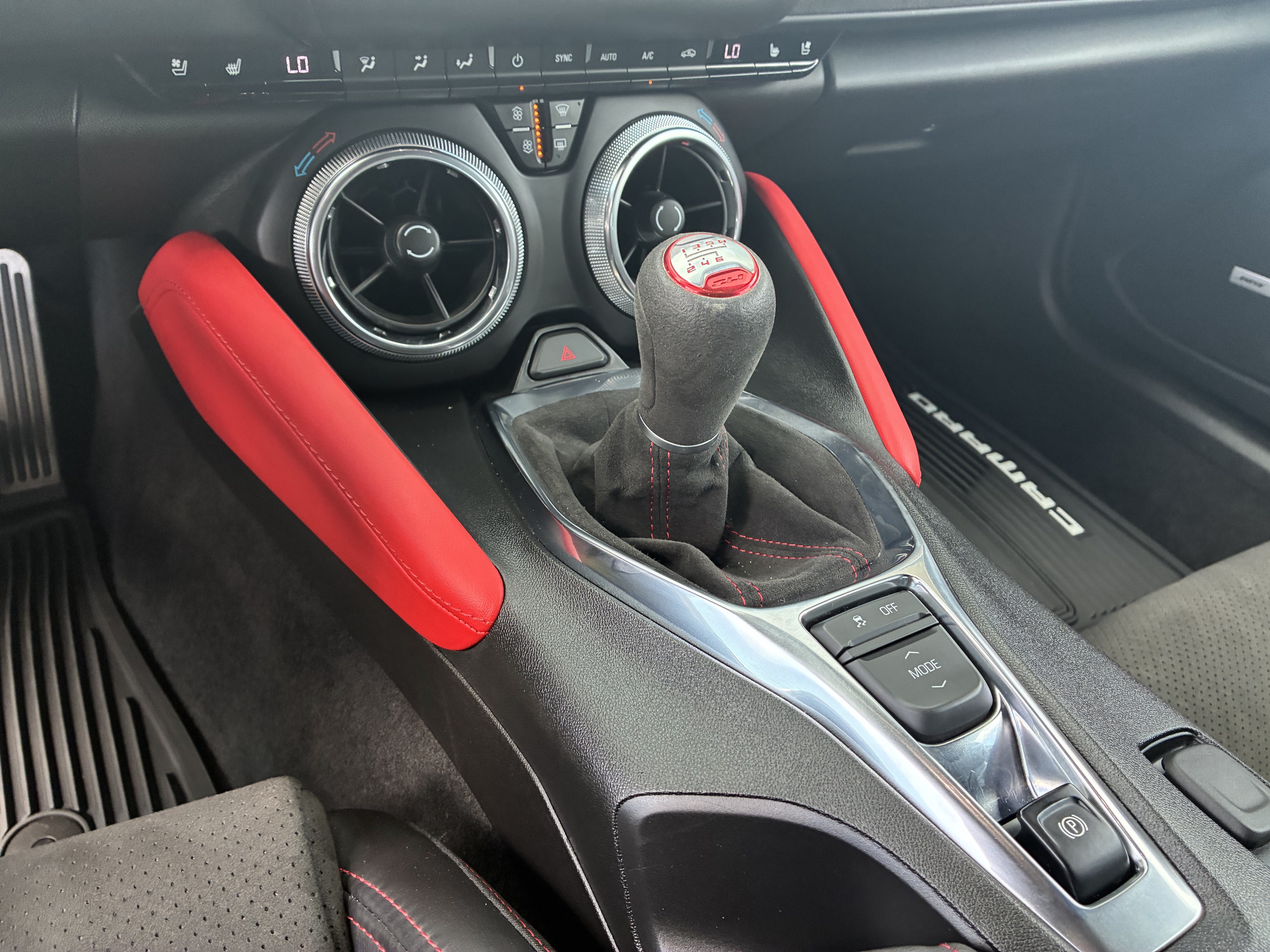 Used 2021 Chevrolet Camaro ZL1 RWD image 32
