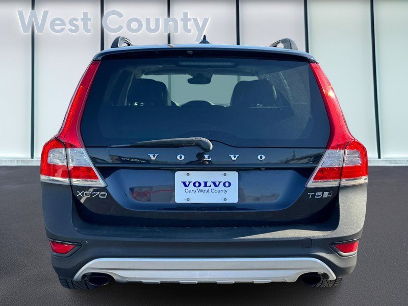 Used 2016 Volvo XC70 T5 Premier w/ Proximity Package image 6